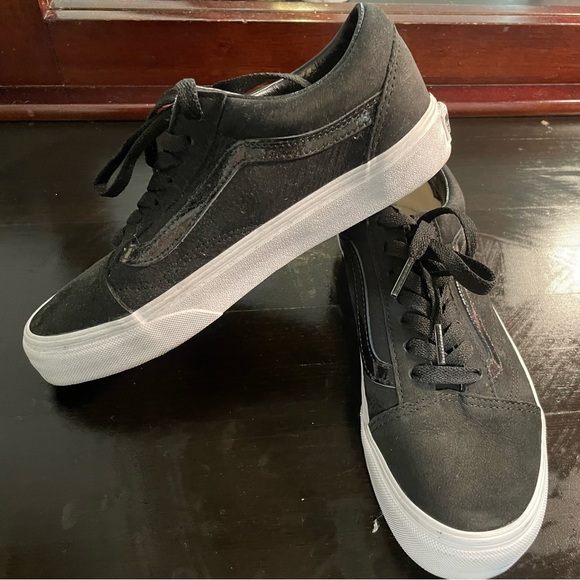 Vans - Picture 2 of 3